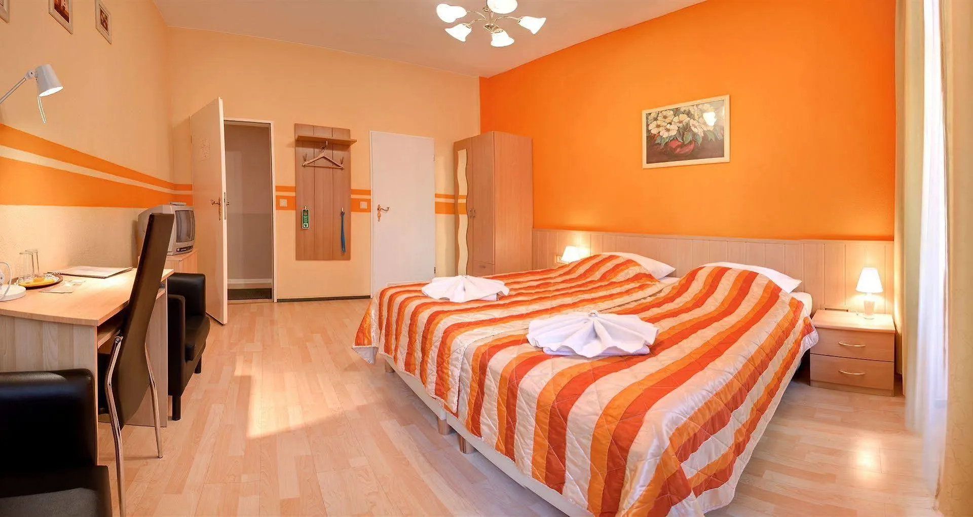 Hotel-Pension Am Savignyplatz Berlin Gasthof