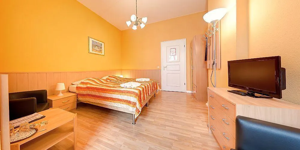 Hotel-Pension Am Savignyplatz Berlin