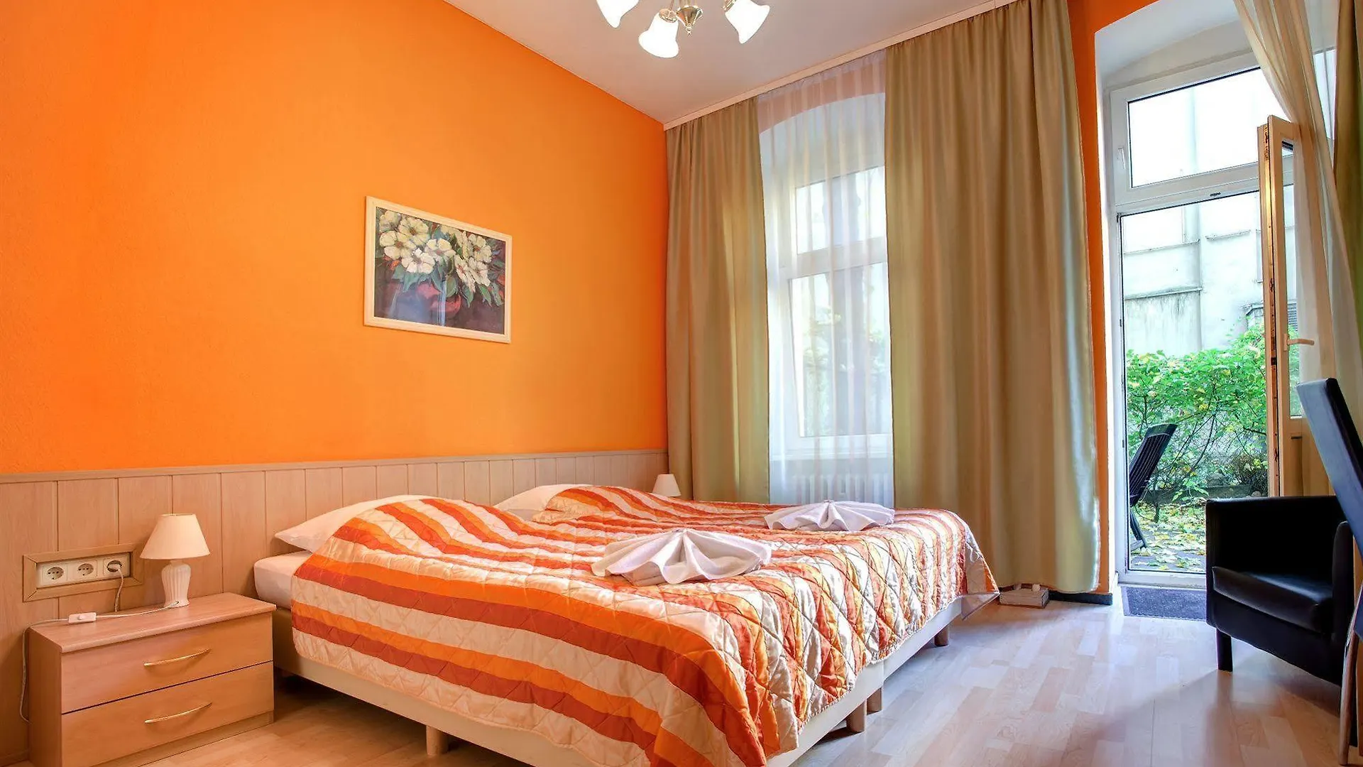 Guest house Hotel-Pension Am Savignyplatz Berlin