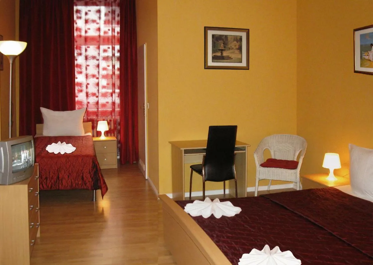 Hotel-Pension Am Savignyplatz contacts